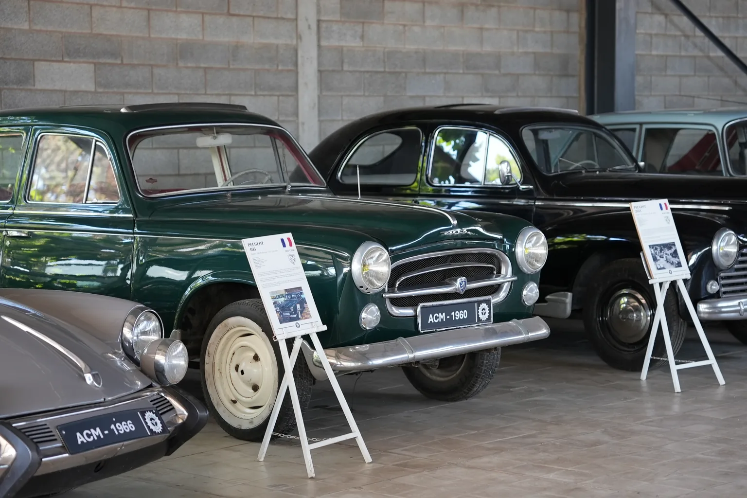 Peugeot 403
