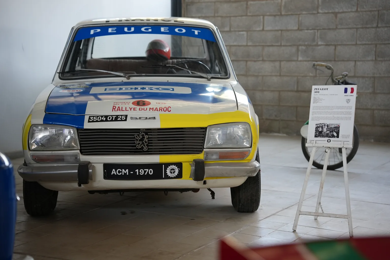 Peugeot 504