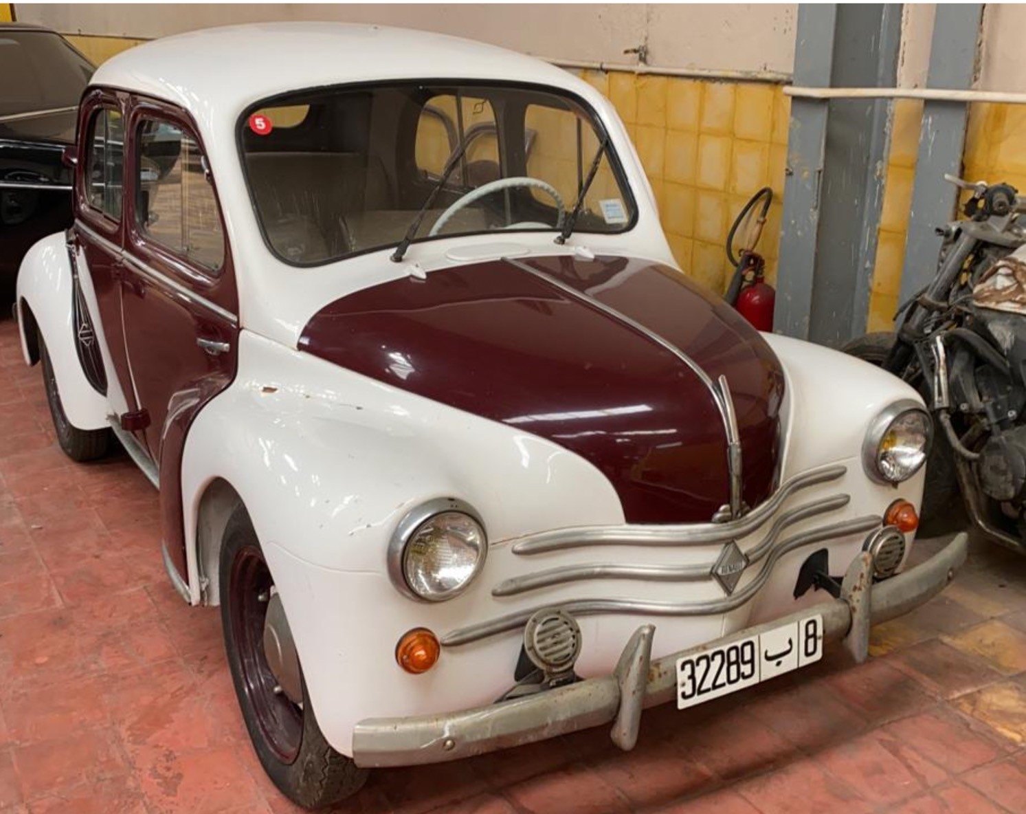 Renault 4CV