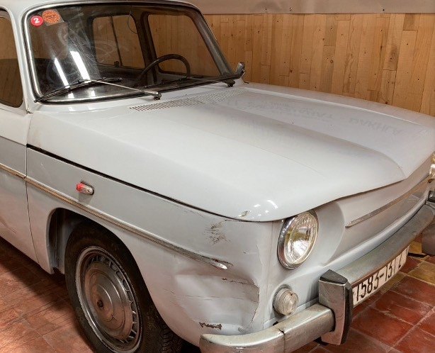 Renault 8
